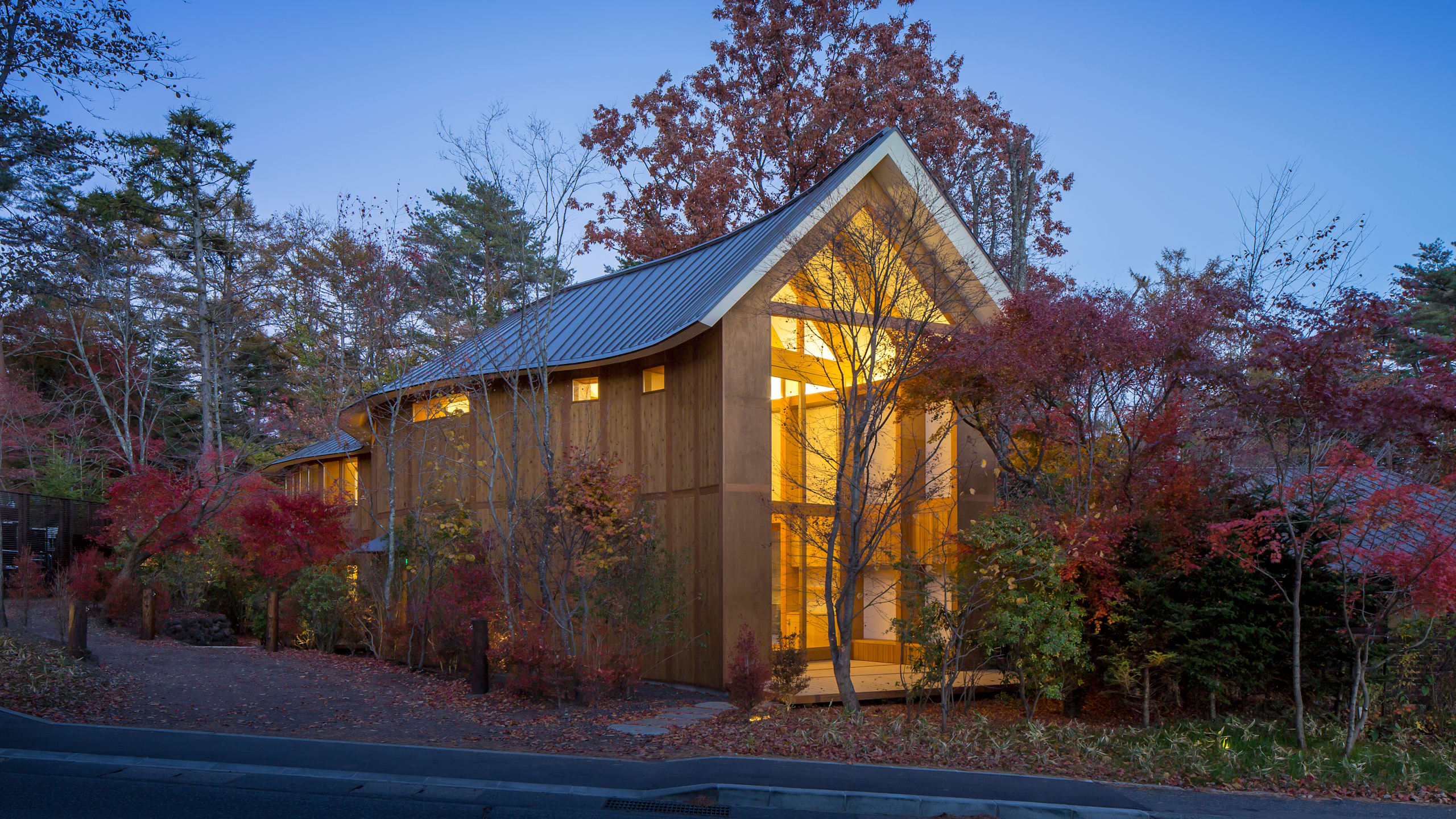Shishi-Iwa House