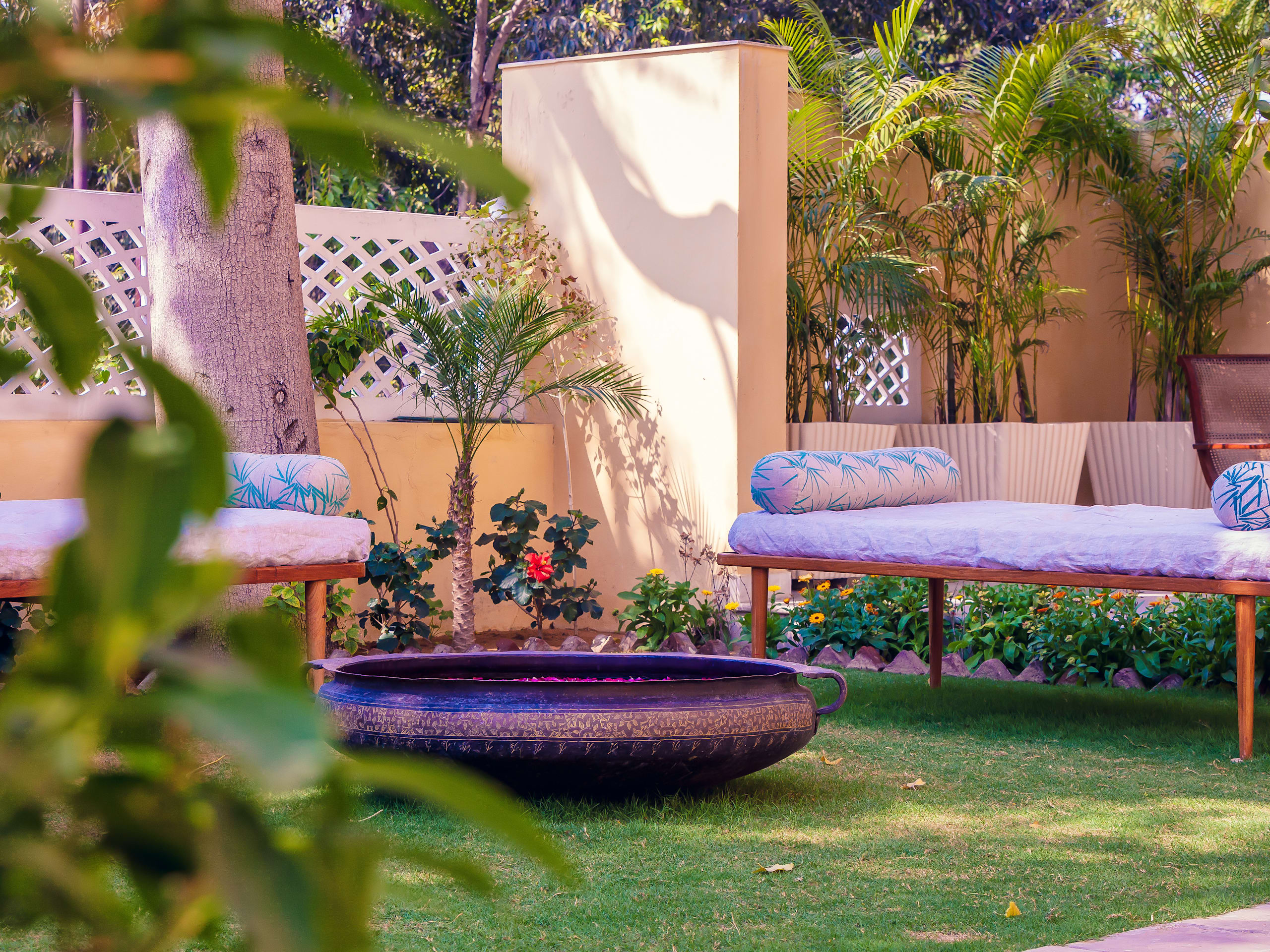 28 Kothi