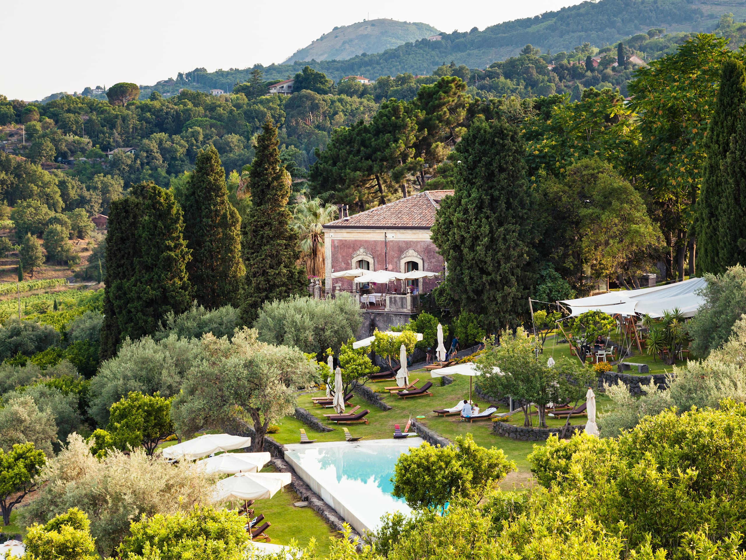 Monaci delle Terre Nere