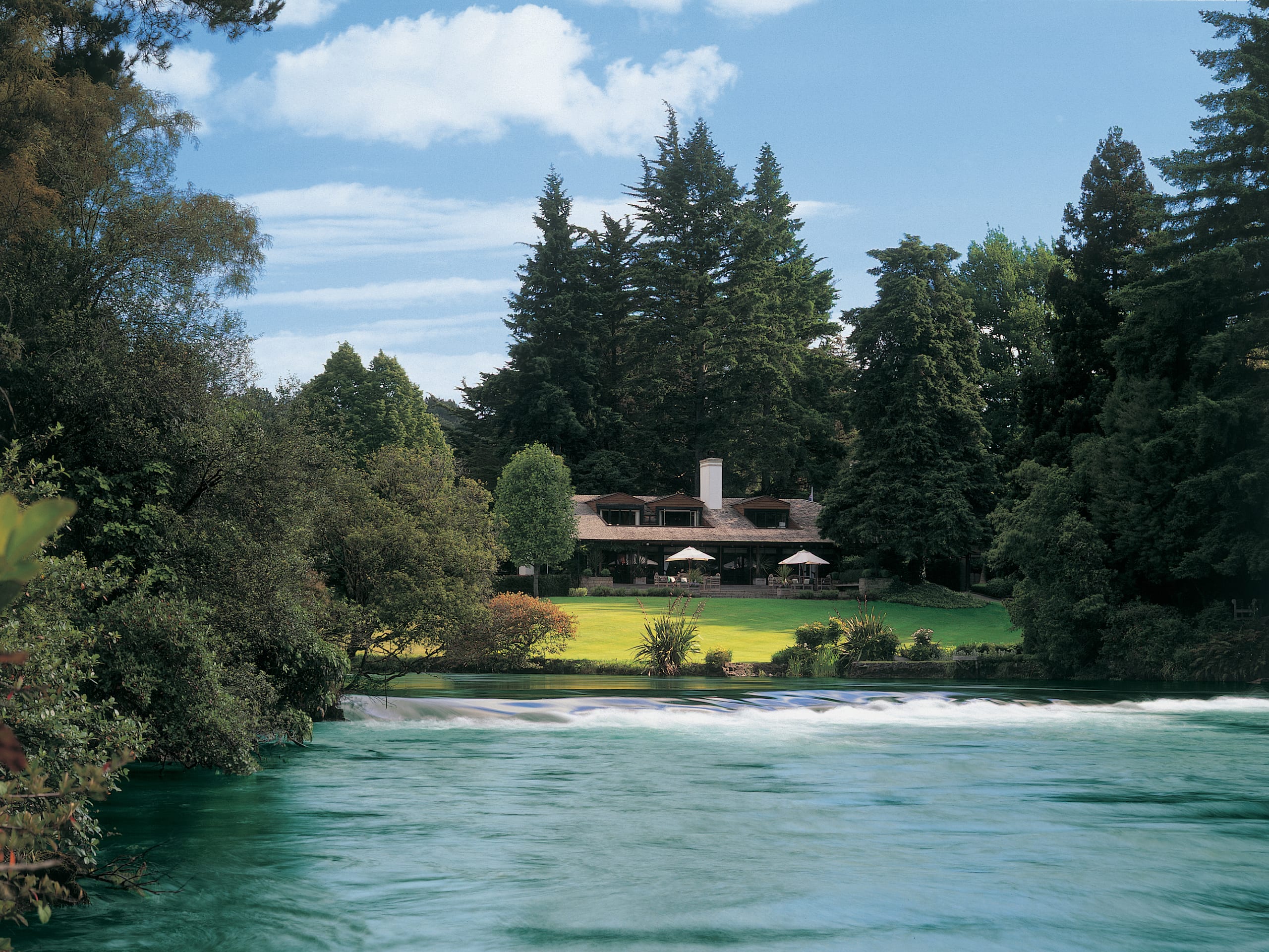 Huka Lodge, Beckons
