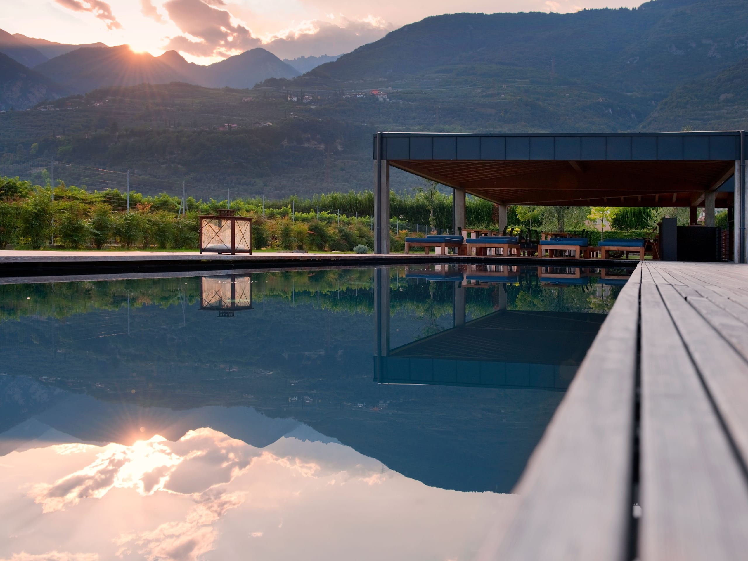 Vivere Suites and Rooms