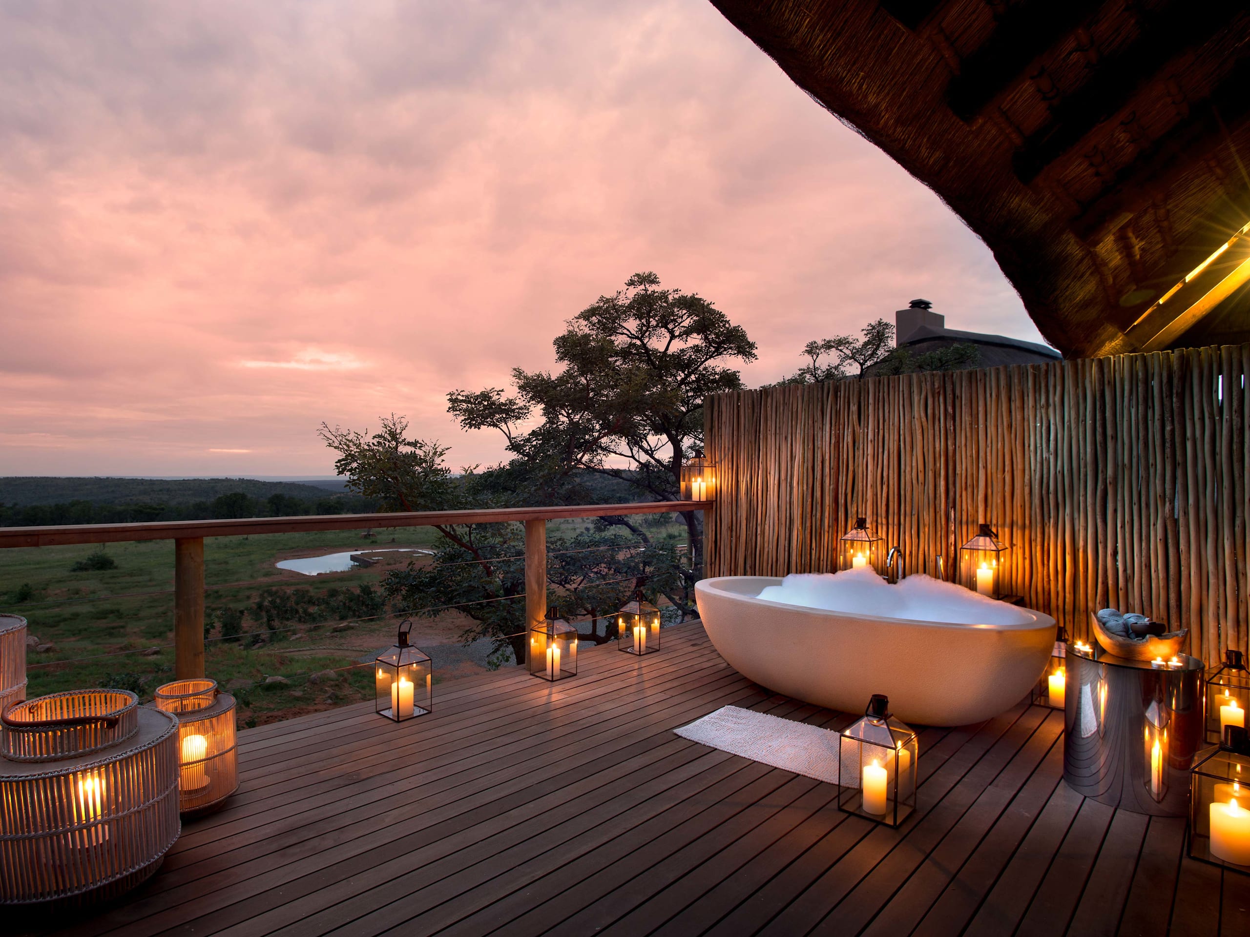 Mhondoro Safari Lodge