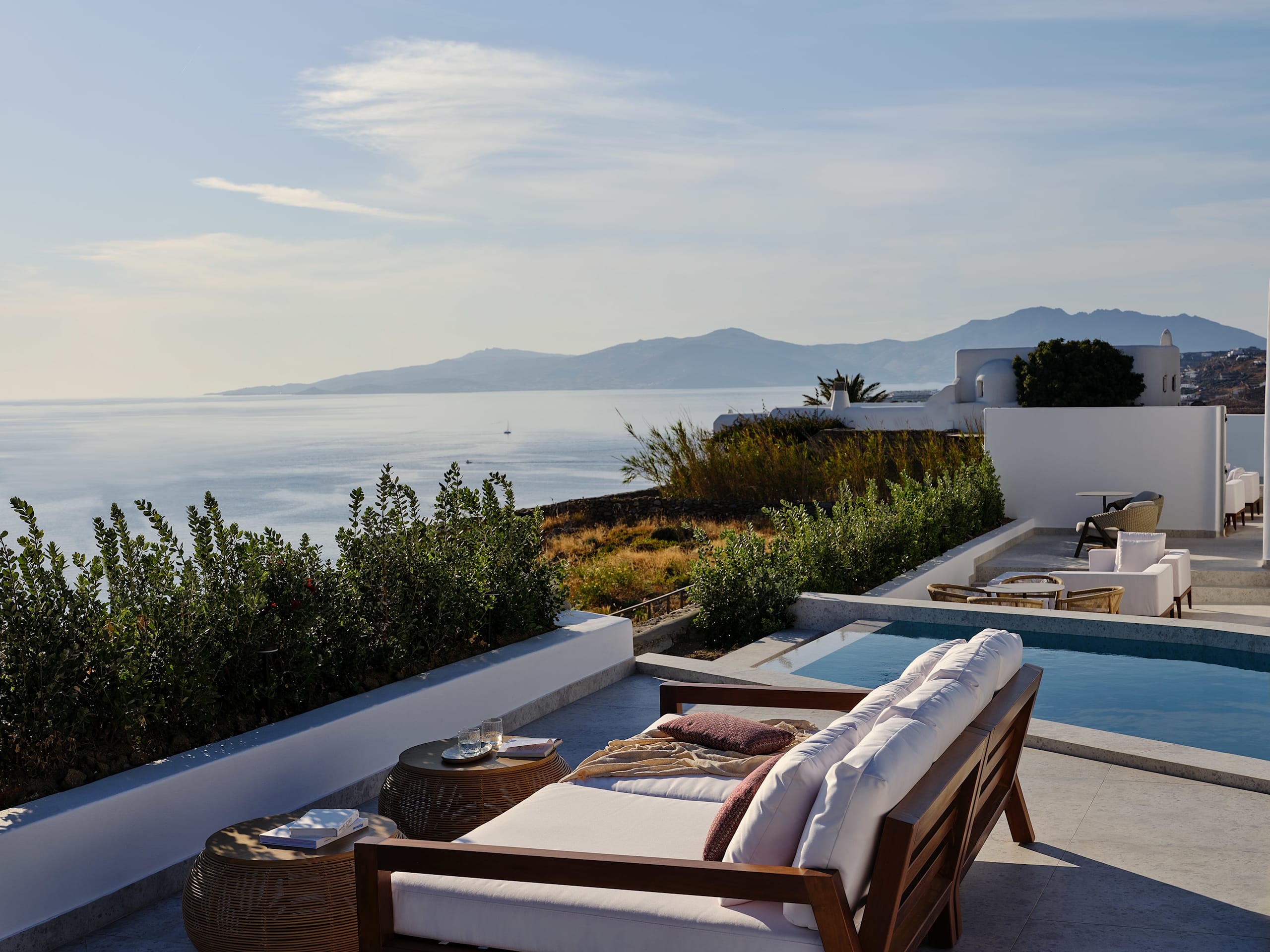 Deos Mykonos