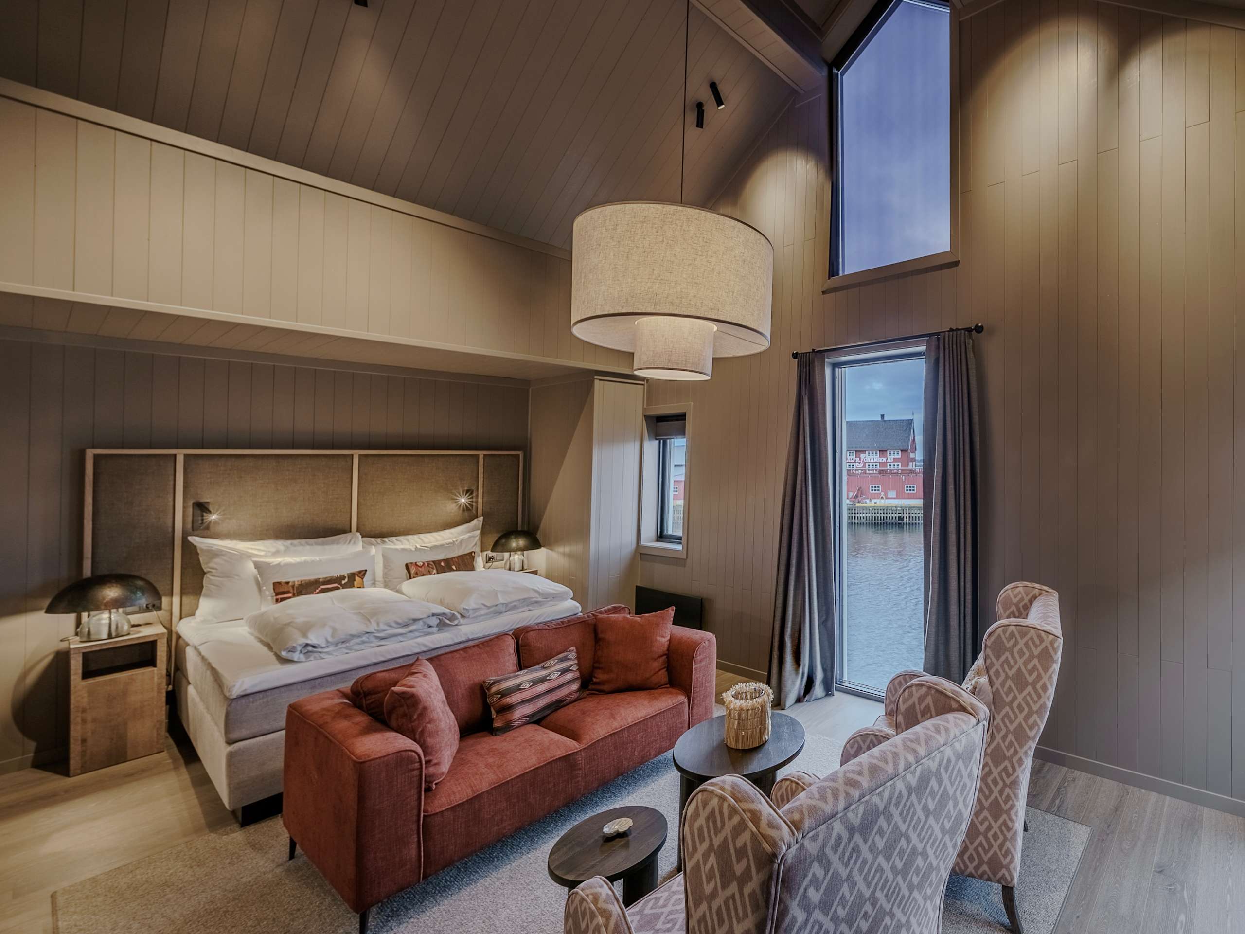 Henningsvaer Bryggehotell