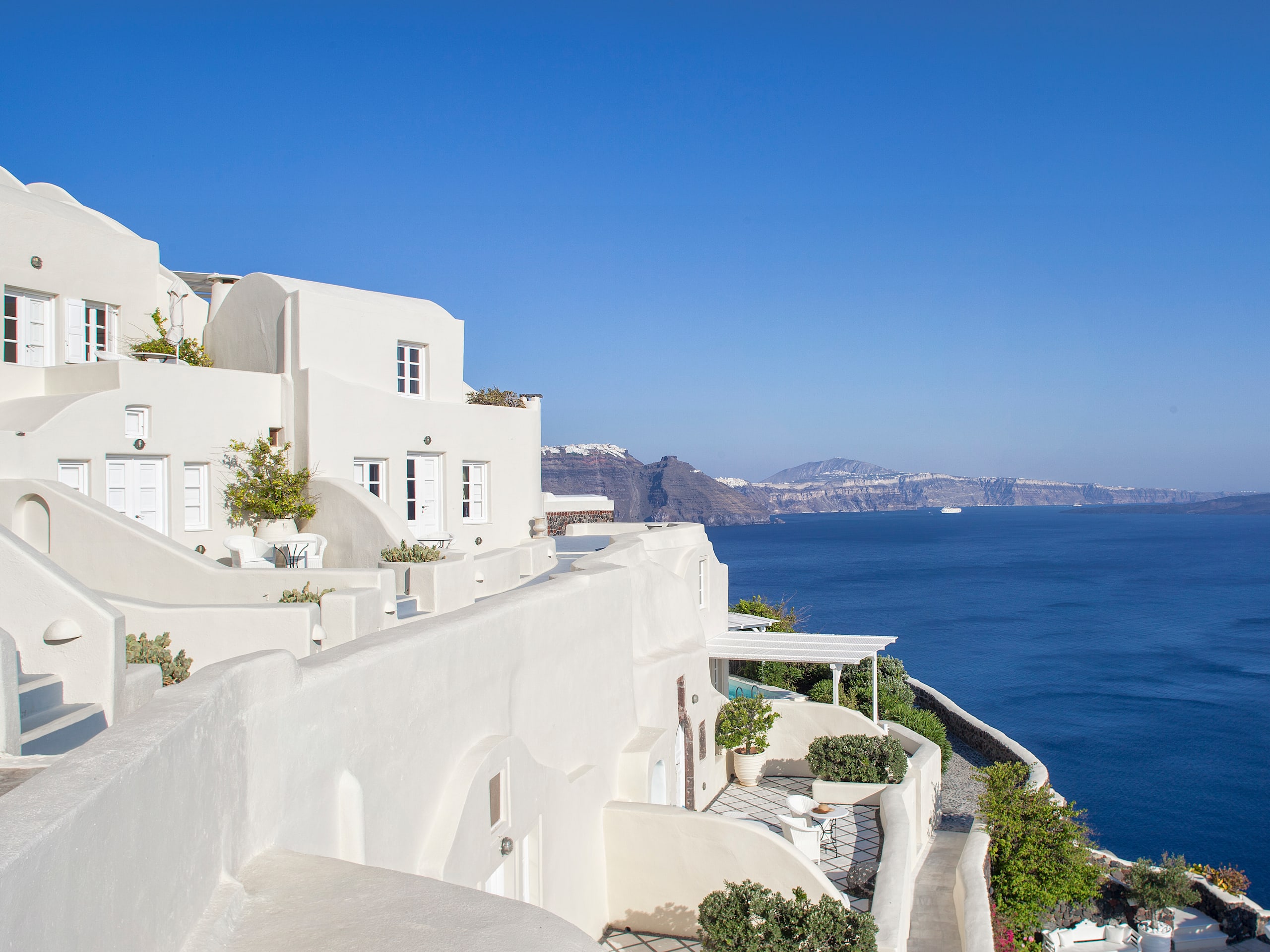 Canaves Oia Suites