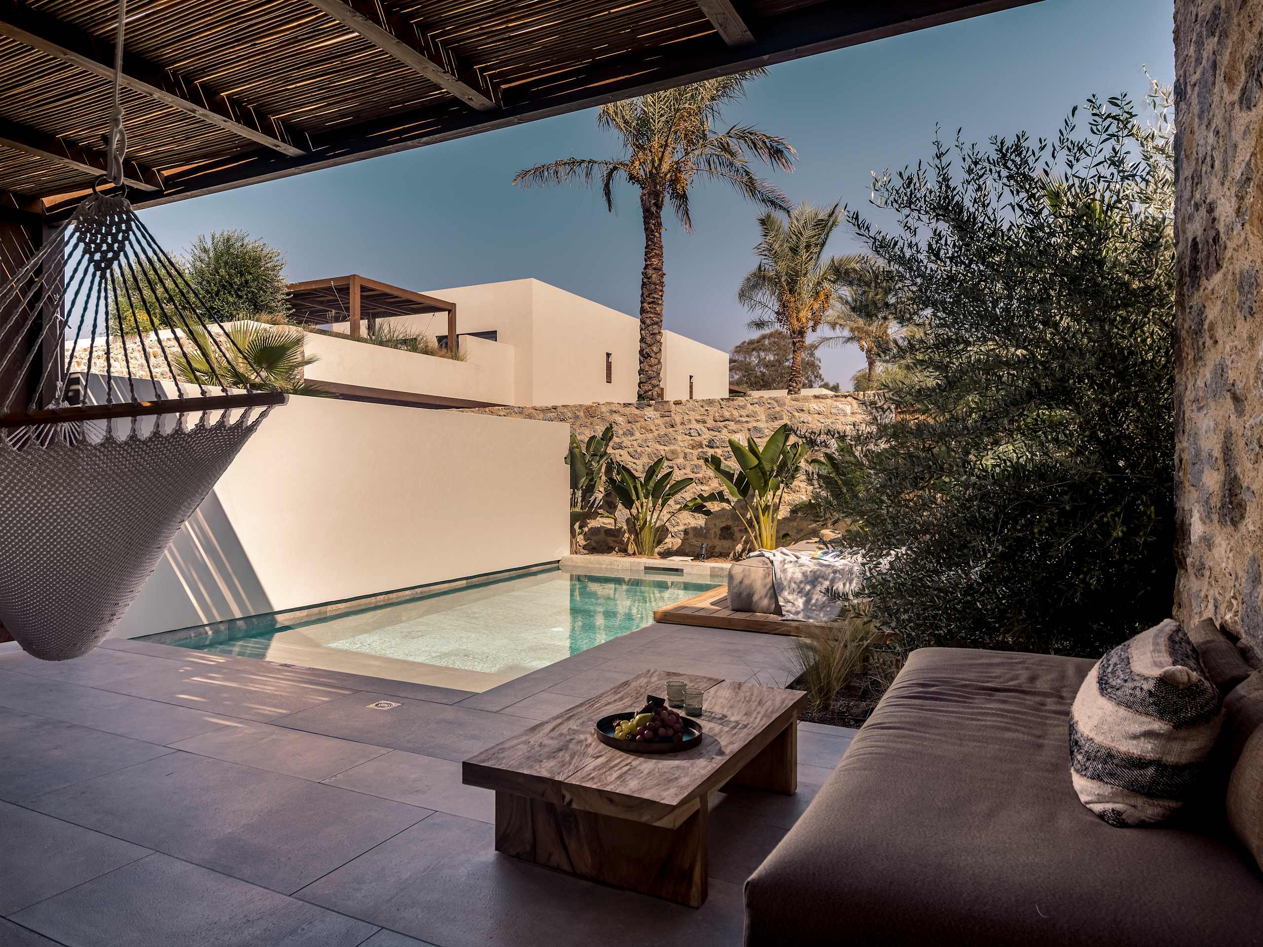 Theros All Suite Hotel